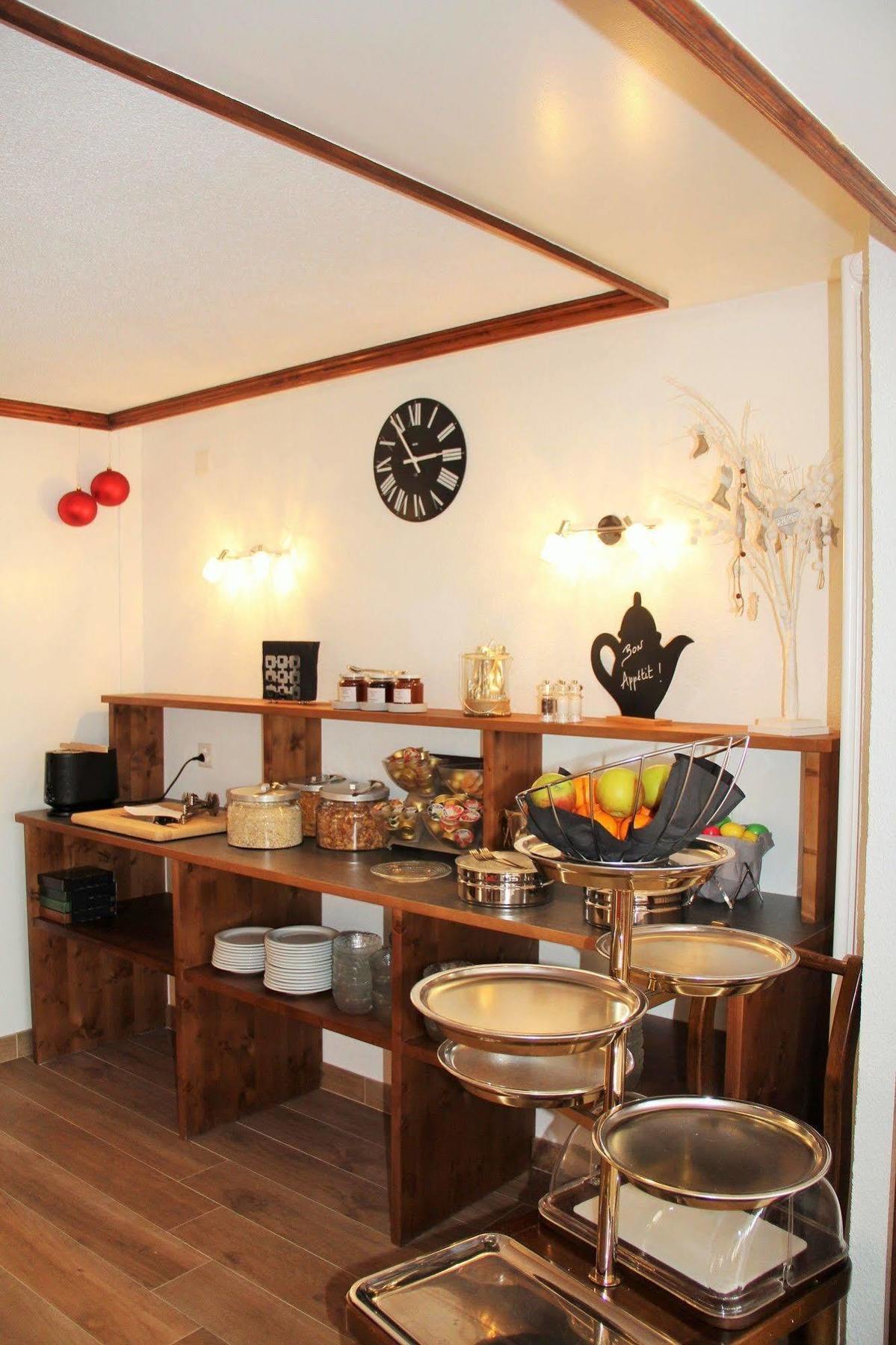 圆厅酒店 韦尔比耶 外观 照片
